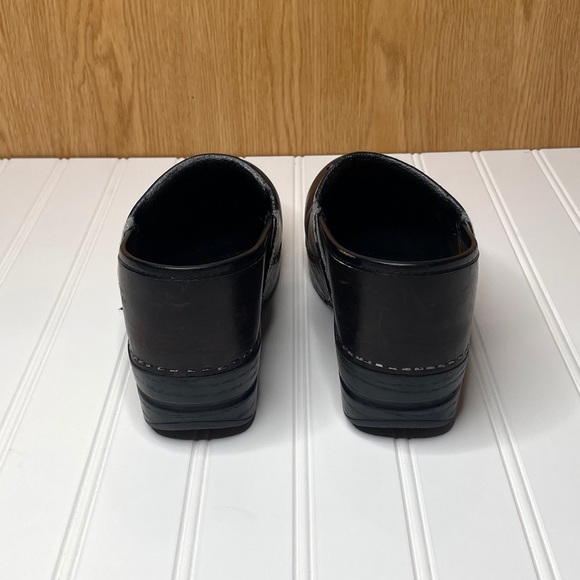 Dansko Women’s Professional Clogs Nursing Clogs Comfort Antique Brown Size - Picture 3 of 11